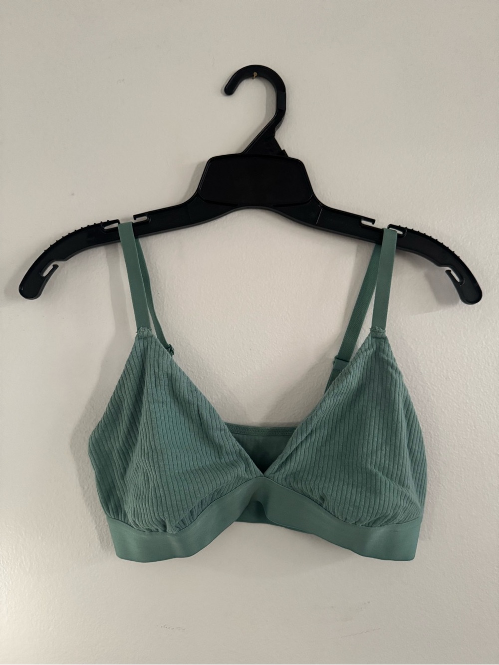 Auden Ribbed Wireless Bralette in Sage